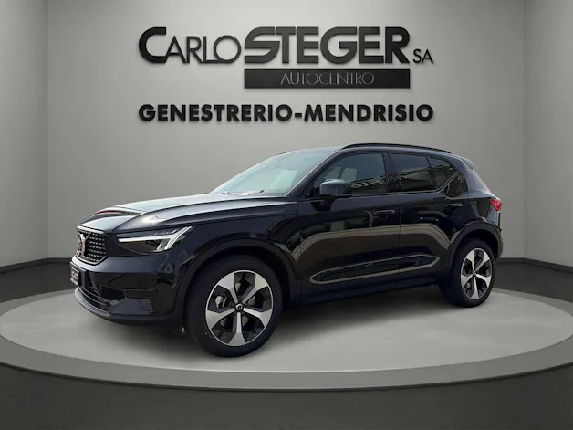 Volvo XC40 B3 Benzin Mild Hybrid Plus Dark DCT