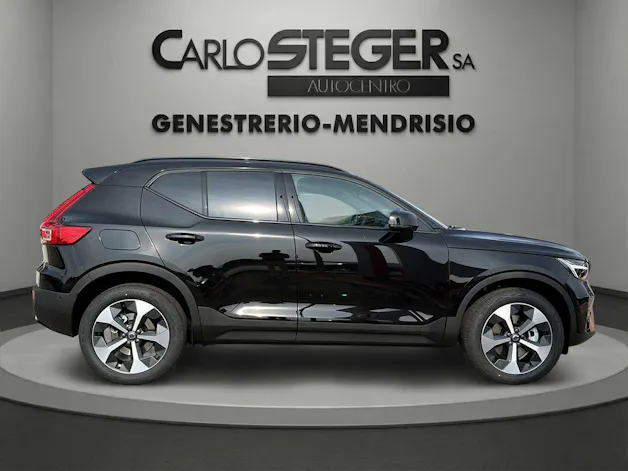 Volvo XC40 B3 Benzin Mild Hybrid Plus Dark DCT