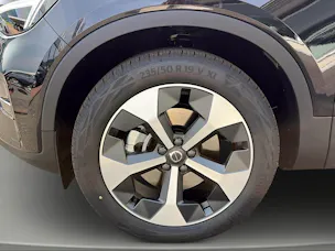 VOLVO XC40 B3 Benzin Mild Hybrid Plus Dark DCT