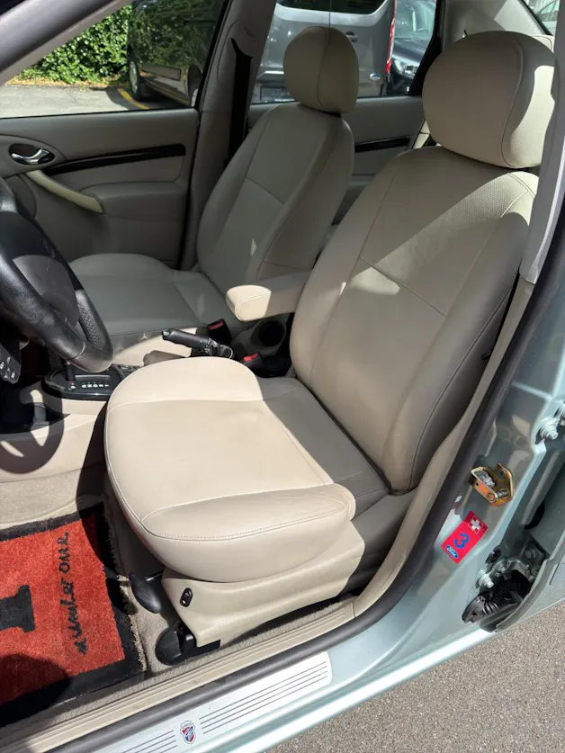 Ford Focus 2.0i 16V Ghia