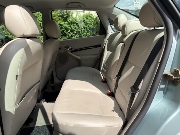 Ford Focus 2.0i 16V Ghia