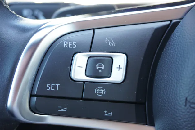 VW Tiguan Allspace 2.0 TDI SCR Highline 4Motion DSG R-LINE!!!