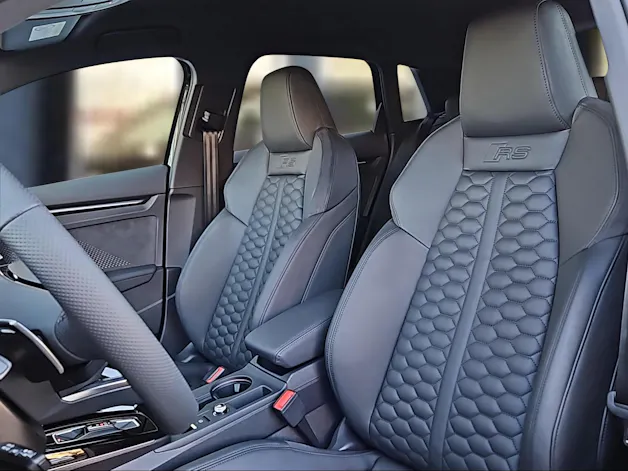 Audi RS3 Sportback 2.5 TSI quattro S-tronic Mythosschwarz Metallic