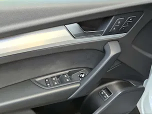 AUDI Q5 55 TFSI e PHEV S line quattro S-tronic Gletscherweiss Metallic