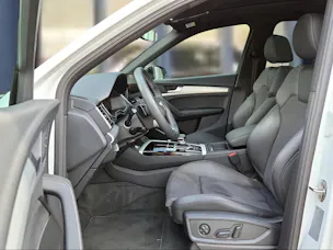 AUDI Q5 55 TFSI e PHEV S line quattro S-tronic Gletscherweiss Metallic
