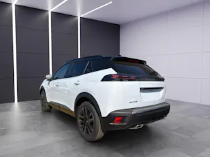 PEUGEOT 2008 1.2 MHEV GT Exclusive