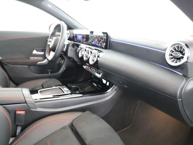 Mercedes-Benz CLA 250 4Matic 8G-DCT