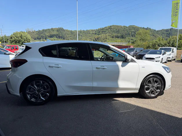 Ford Focus 1.0 MHEV ST-Line X Automat