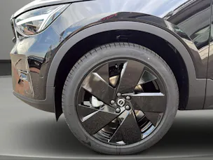 VOLVO XC40 B4 Benzin Mild Hybrid Ultra Black Edition DCT