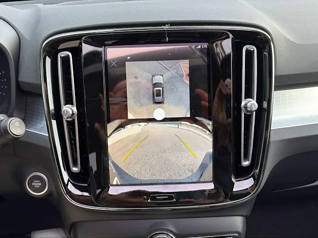 Volvo XC40 B4 Benzin Mild Hybrid Ultra Black Edition DCT