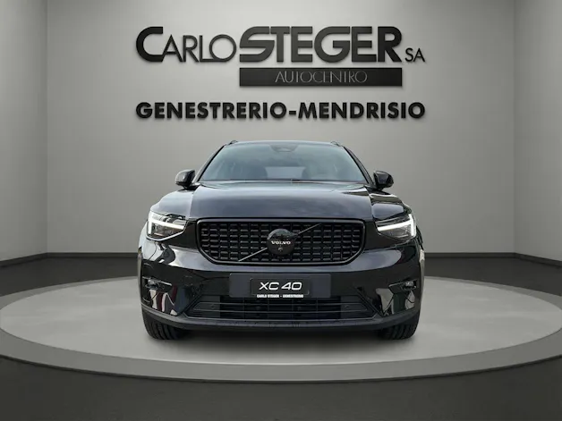 Volvo XC40 B4 Benzin Mild Hybrid Ultra Black Edition DCT