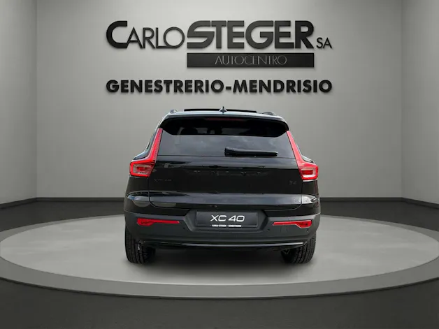 Volvo XC40 B4 Benzin Mild Hybrid Ultra Black Edition DCT
