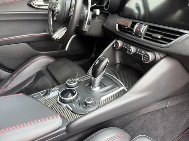 Alfa Romeo Giulia 2.9 V6 Biturbo Quadrifoglio