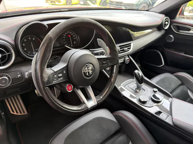 Alfa Romeo Giulia 2.9 V6 Biturbo Quadrifoglio