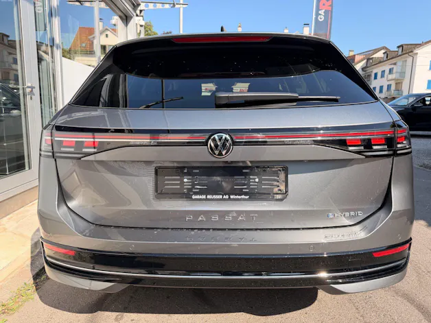 VW Passat Variant 1.5 TSI eHybrid 204 PS Elegance *** WUNDERSCHÖNES FAHRZEUG MIT TOP AUSSTATTUNG !!! ***
