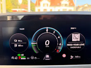 VW Passat Variant 1.5 TSI eHybrid 204 PS Elegance *** WUNDERSCHÖNES FAHRZEUG MIT TOP AUSSTATTUNG !!! ***