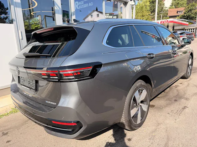 VW Passat Variant 1.5 TSI eHybrid 204 PS Elegance *** WUNDERSCHÖNES FAHRZEUG MIT TOP AUSSTATTUNG !!! ***