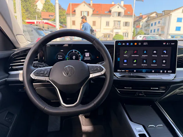 VW Passat Variant 1.5 TSI eHybrid 204 PS Elegance *** WUNDERSCHÖNES FAHRZEUG MIT TOP AUSSTATTUNG !!! ***