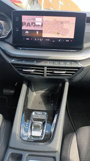 SKODA Octavia Combi 2.0 TDI DSG Ambition 4x4