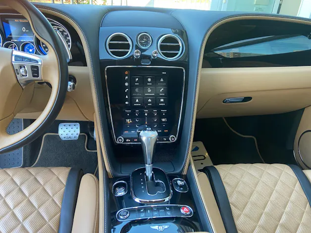 Bentley Continental GT 4.0 V8 S Mit dem neuesten, perfekt integrierten Navigationssystem (2026)! Mit Apple CarPlay usw.