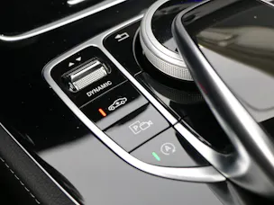 MERCEDES-BENZ E 220 d AMG Line