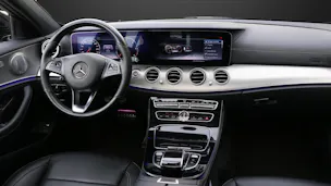 MERCEDES-BENZ E 220 d AMG Line