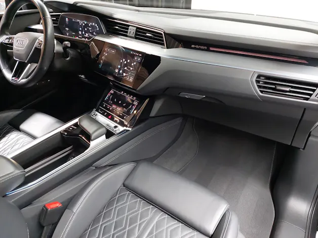 Audi e-tron 55 Sportback S Line Black Edition quattro