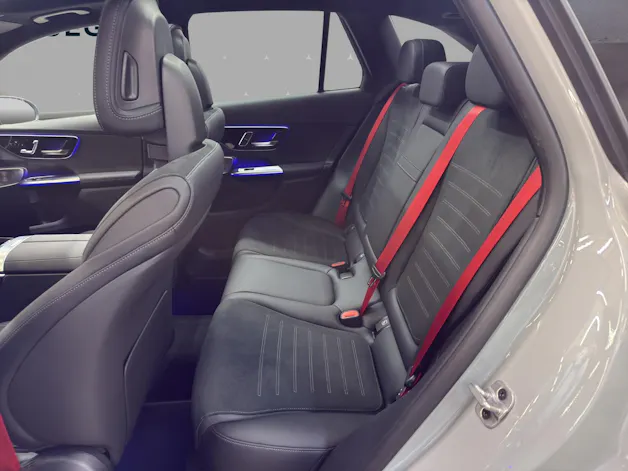 Mercedes-Benz GLC 300 4M - AMG / 360 Grad Kamera / Soundsystem / Panorama-Dach