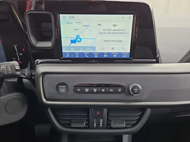Ford Tourneo Courier 1.0 EcoBoost Titanium
