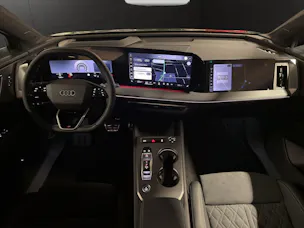 AUDI Q4 e-tron SUV quattro performance