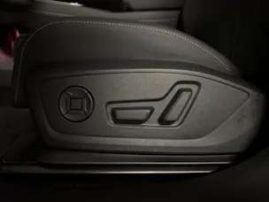 AUDI Q4 e-tron SUV quattro performance