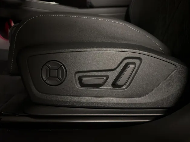 Audi Q4 e-tron SUV quattro performance