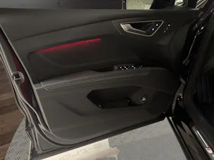 AUDI Q4 e-tron SUV quattro performance