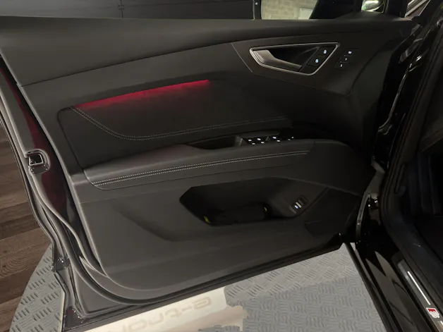 Audi Q4 e-tron SUV quattro performance