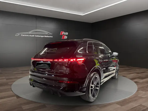 Audi Q4 e-tron SUV quattro performance