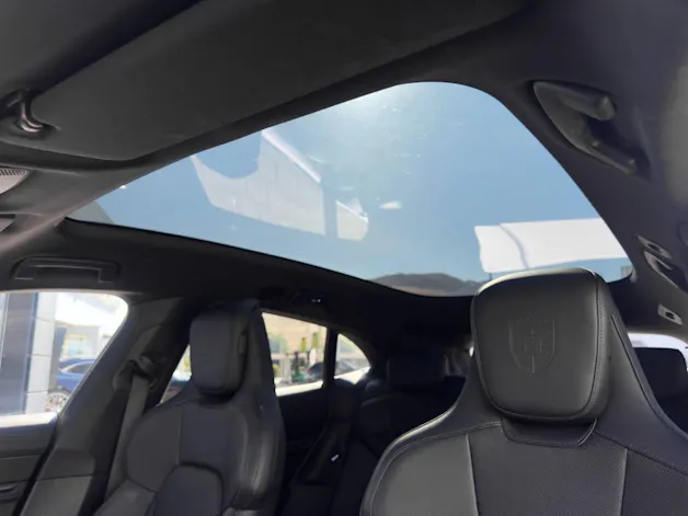 Porsche Taycan 4 Cross Turismo