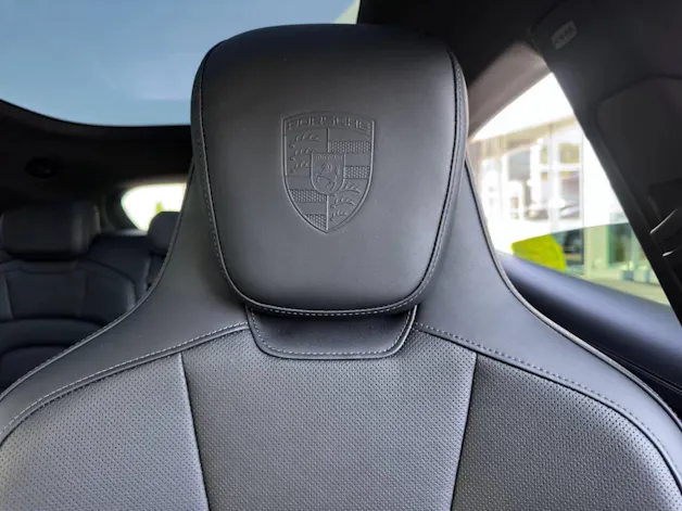 Porsche Taycan 4 Cross Turismo