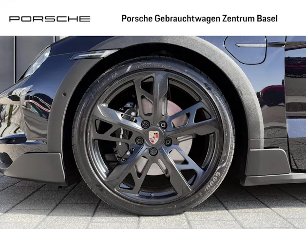 Porsche Taycan 4 Cross Turismo