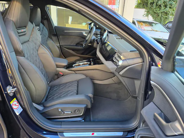 Audi A6 Avant TFSI quattro 270 kW S tronic