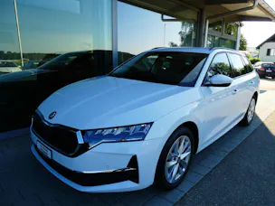 SKODA Octavia Combi 1.5 TSI Selection DSG