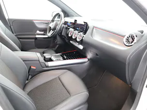 Mercedes-Benz B 220 d 4M Swiss Star