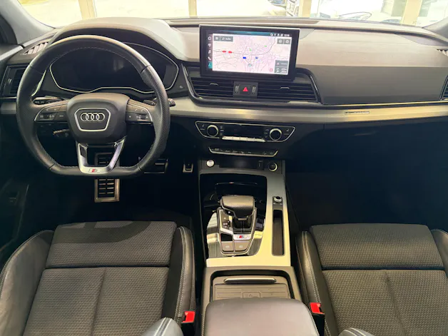 Audi SQ5 TDI quattro | CH Fzg. | Gratis Service | 21" | Matrix LED | MMI Navi Plus Touch | Head Up | AHK |
