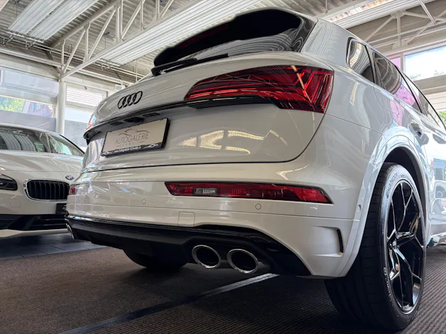 Audi SQ5 TDI quattro | CH Fzg. | Gratis Service | 21" | Matrix LED | MMI Navi Plus Touch | Head Up | AHK |