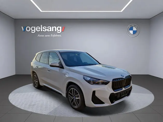 BMW iX1 xDrive 30 M Sport