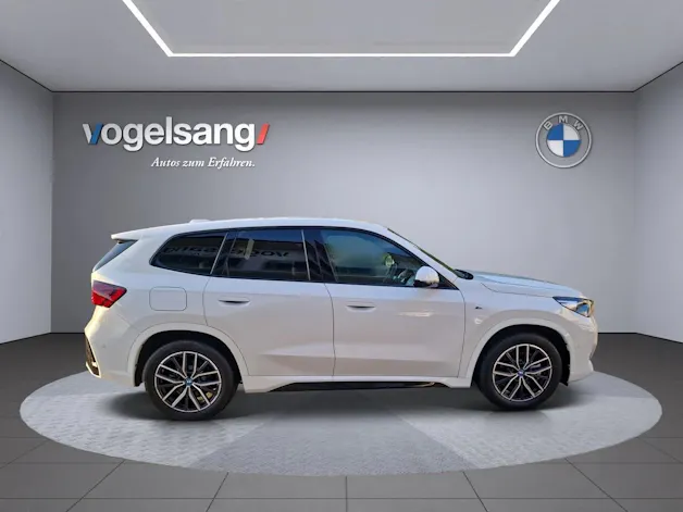 BMW iX1 xDrive 30 M Sport