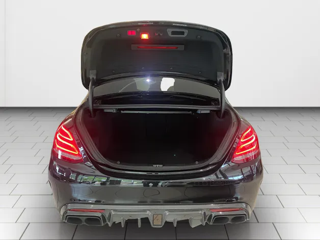 Mercedes-Benz C 63 S AMG Speedshift