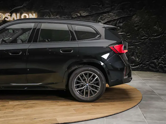 BMW X1 xDrive 23i M Sport *Abstandsregler*El. Sitze mit Memory*AHK*