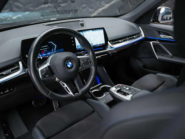 BMW X1 xDrive 23i M Sport *Abstandsregler*El. Sitze mit Memory*AHK*