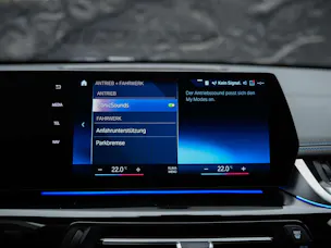 BMW X1 xDrive 23i M Sport *Abstandsregler*El. Sitze mit Memory*AHK*
