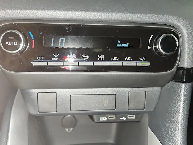 Toyota Yaris 1.5 Comfort e-CVT